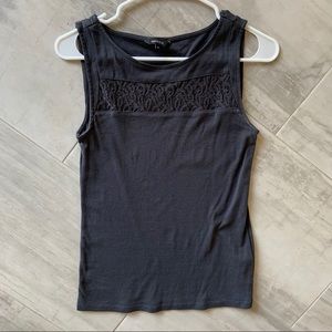 Tank with pretty woven detail